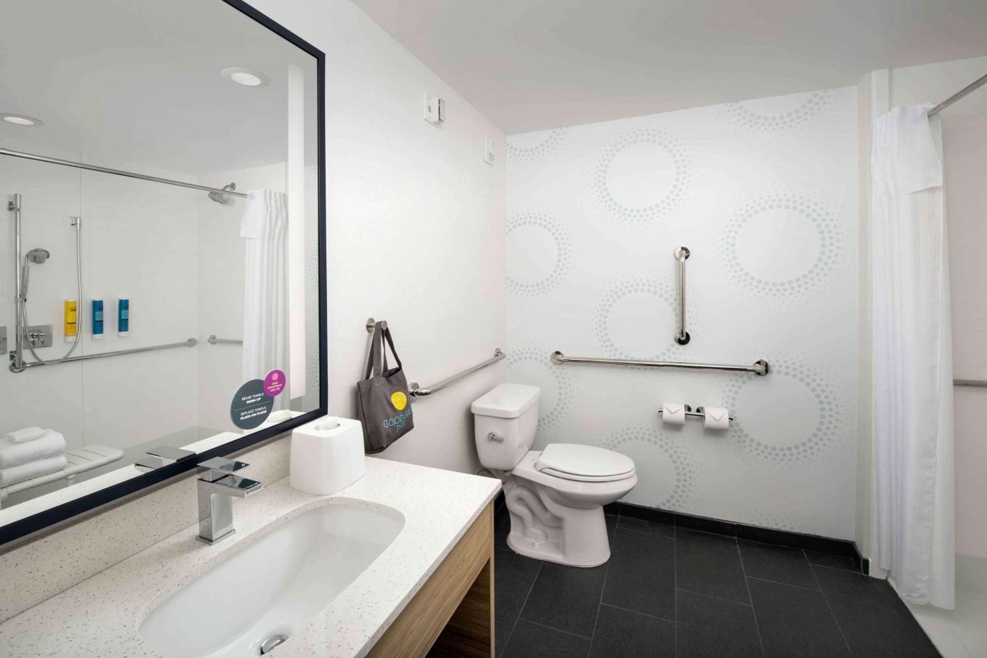 Tru By Hilton Downtown Convention Center 3*